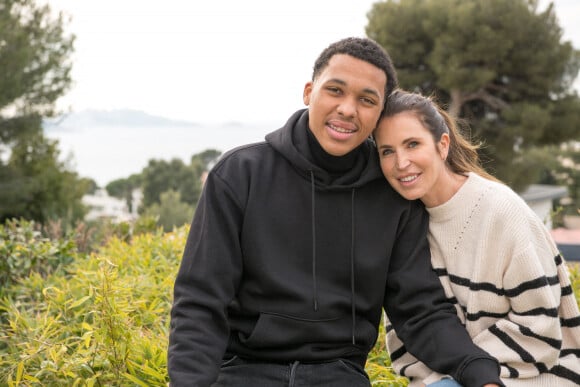 Exclusif - Sandrine Diouf et son fils Isaac posent dans leur maison à Marseille, France, le 16 janvier 2021. © Jean-René Santini/Bestimage