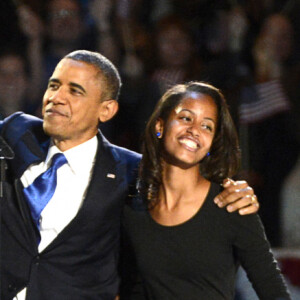 Barack Obama avec sa femme Michelle et ses filles Malia et Sasha - Le president Barack Obama tient un discours le soir de sa reelection a Chicago