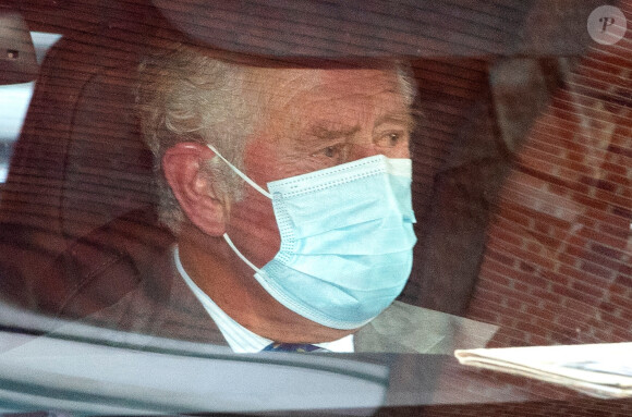 Le prince Charles très ému après avoir rendu visite à son père le prince Philip, hospitalisé à l'hôpital du roi Édouard VII à Londres, Royaume Uni, le 20 février 2021. 
