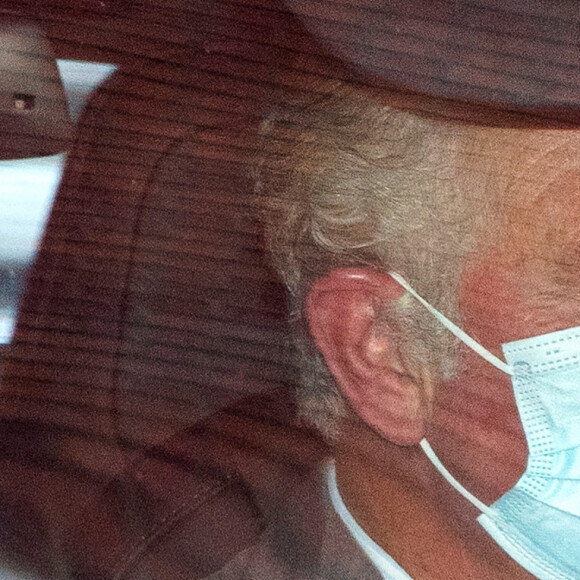 Le prince Charles très ému après avoir rendu visite à son père le prince Philip, hospitalisé à l'hôpital du roi Édouard VII à Londres, Royaume Uni, le 20 février 2021. 