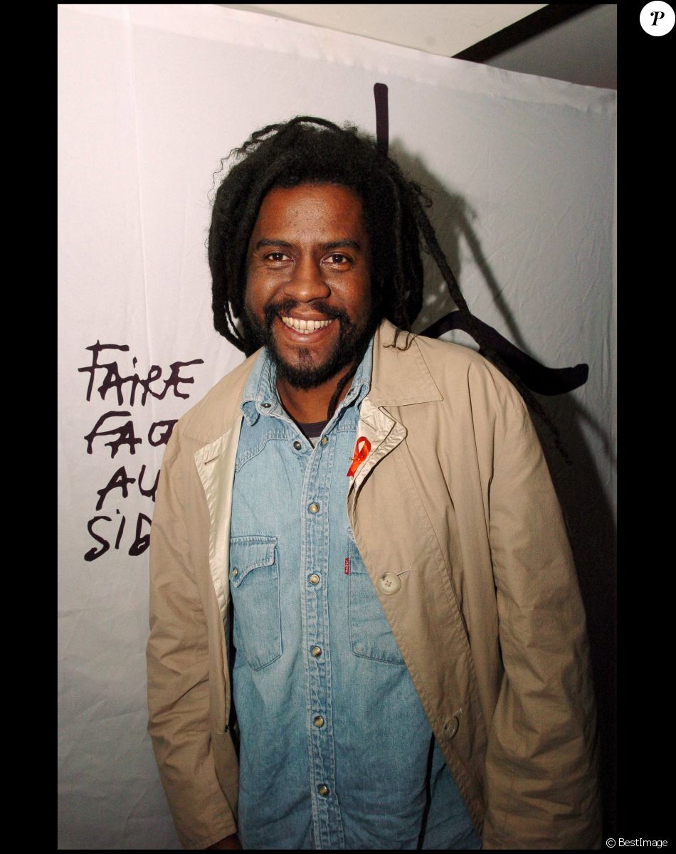 Tonton David à la soirée Faire face au sida, à La Suite, à Paris