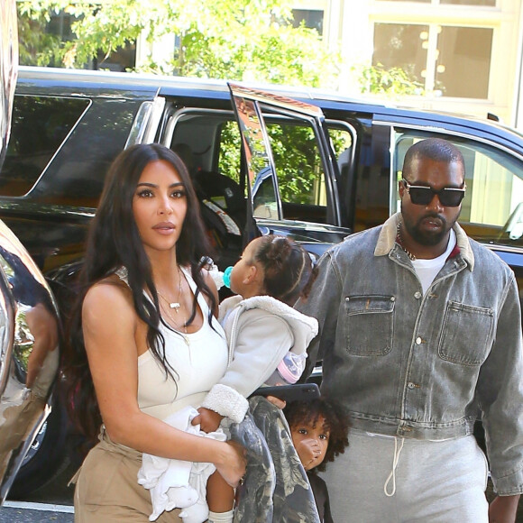 Kim Kardashian est allée assister avec ses enfants Saint West, N. West et Chicago West à la messe dominicale de son mari Kanye West à New York, le 29 septembre 2019