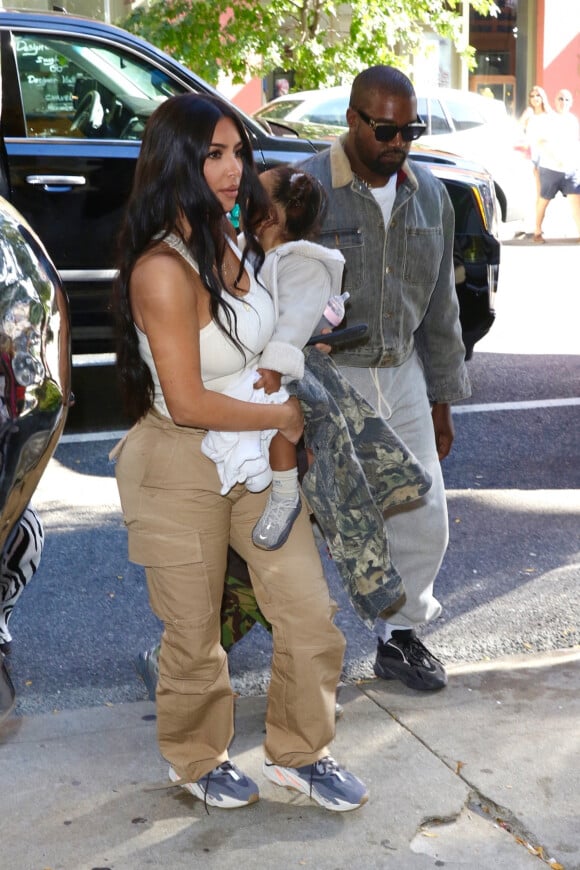 Kim Kardashian est allée assister avec ses enfants S. West, N.West et Chicago West à la messe dominicale de son mari Kanye West à New York, le 29 septembre 2019
