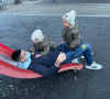 Le footballeur Alvaro Morata et ses deux enfants. Janvier 2021.