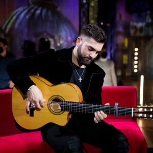 Exclusif - Kendji Girac - Enregistrement de l'émission "Surprise Sur Prise" à l'Atelier des Lumières à Paris, qui sera diffusée le 27 février sur France 2. Le 15 février 2021 © Tiziano Da Silva / Bestimage 