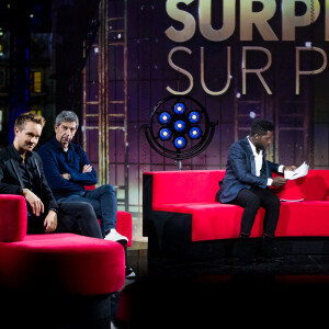 Exclusif -  Donel Jack'Sman, Laury Thilleman, Michel Cymes, Cyril Féraud - Enregistrement de l'émission "Surprise Sur Prise" à l'Atelier des Lumières à Paris, qui sera diffusée le 27 février sur France 2. Le 15 février 2021 © Tiziano Da Silva / Bestimage 