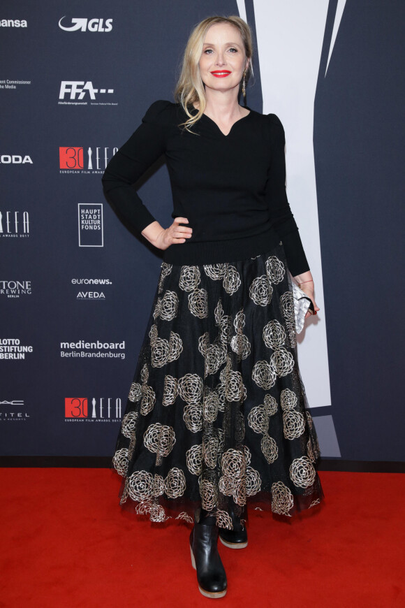 Julie Delpy - Tapis Rouge des European Film Awards à Berlin. Le 09 décembre 2017.
