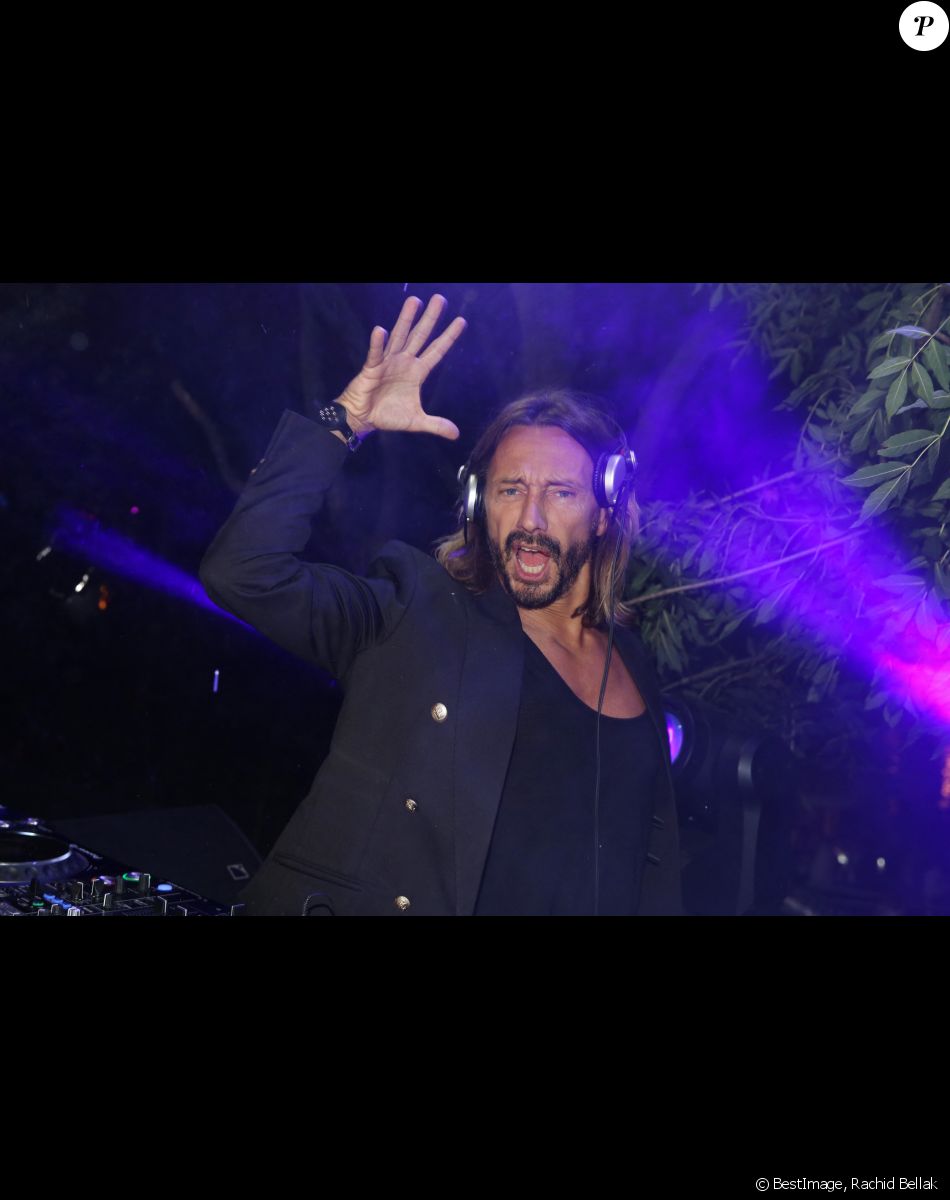 Le DJ Bob Sinclar au port Van Gogh, en bord de Seine à Asnières, le 12 septembre 2019. © Rachid Bellak/Bestimage