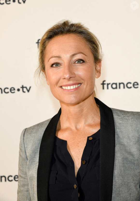Anne-Sophie Lapix au photocall de la conférence de presse de France 2 au théâtre Marigny à Paris © Coadic Guirec / Bestimage