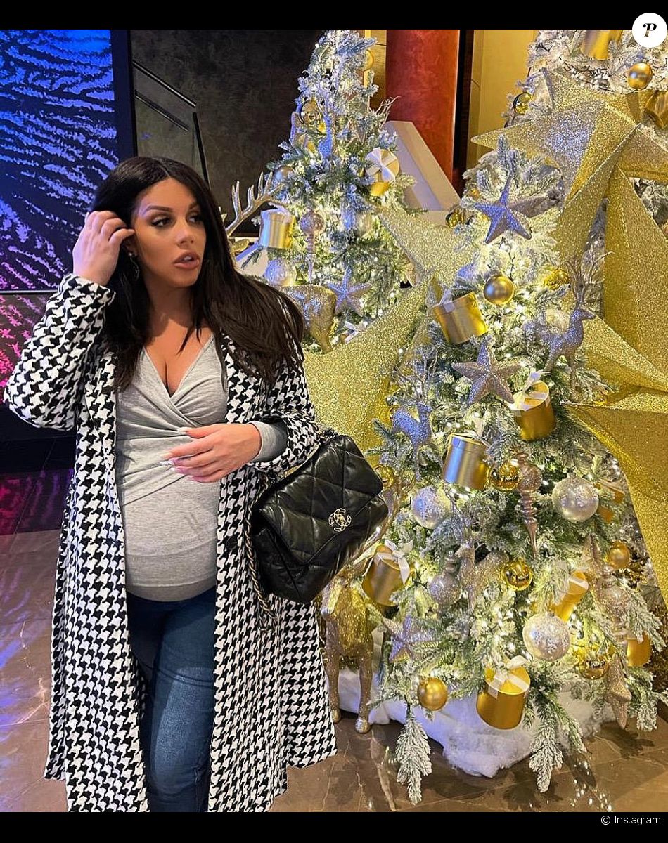 Laura Lempika enceinte de Zlatan, le 29 novembre 2020