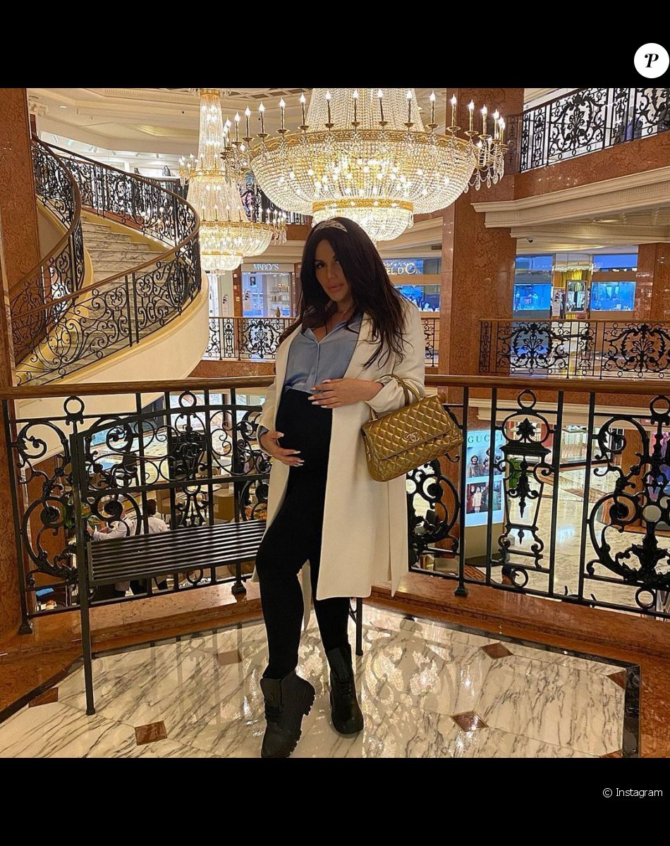 Laura Lempika enceinte de Zlatan, le 16 octobre 2020