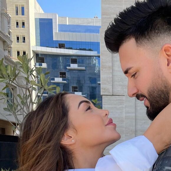 Nabilla, comblée par son mari Thomas Vergara et leur adorable fils Milann, s'affiche sublime.