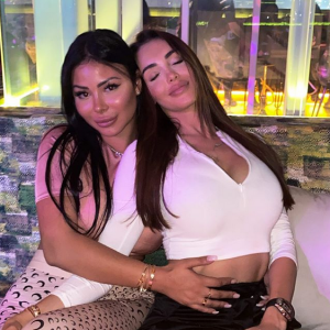 Nabilla et Maeva Ghennam en soirée ensemble à Dubaï - Snapchat