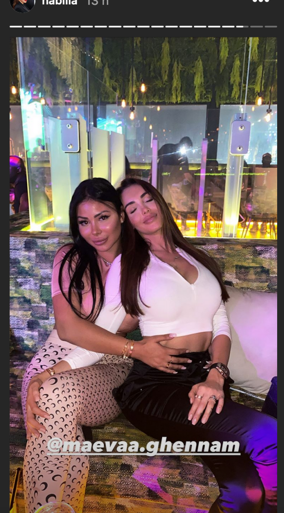 Nabilla et Maeva Ghennam en soirée ensemble à Dubaï - Snapchat