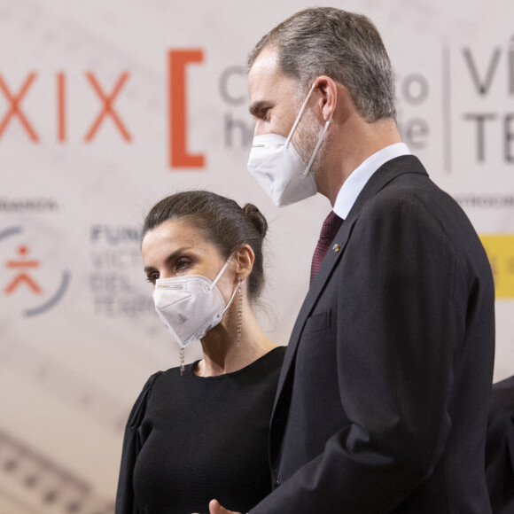 Le roi Felipe VI d'Espagne et la reine Letizia lors du 19ème concert "In Memoriam" en hommage aux victimes du terrorisme à l'auditorium national à Madrid le 10 mars 2021.