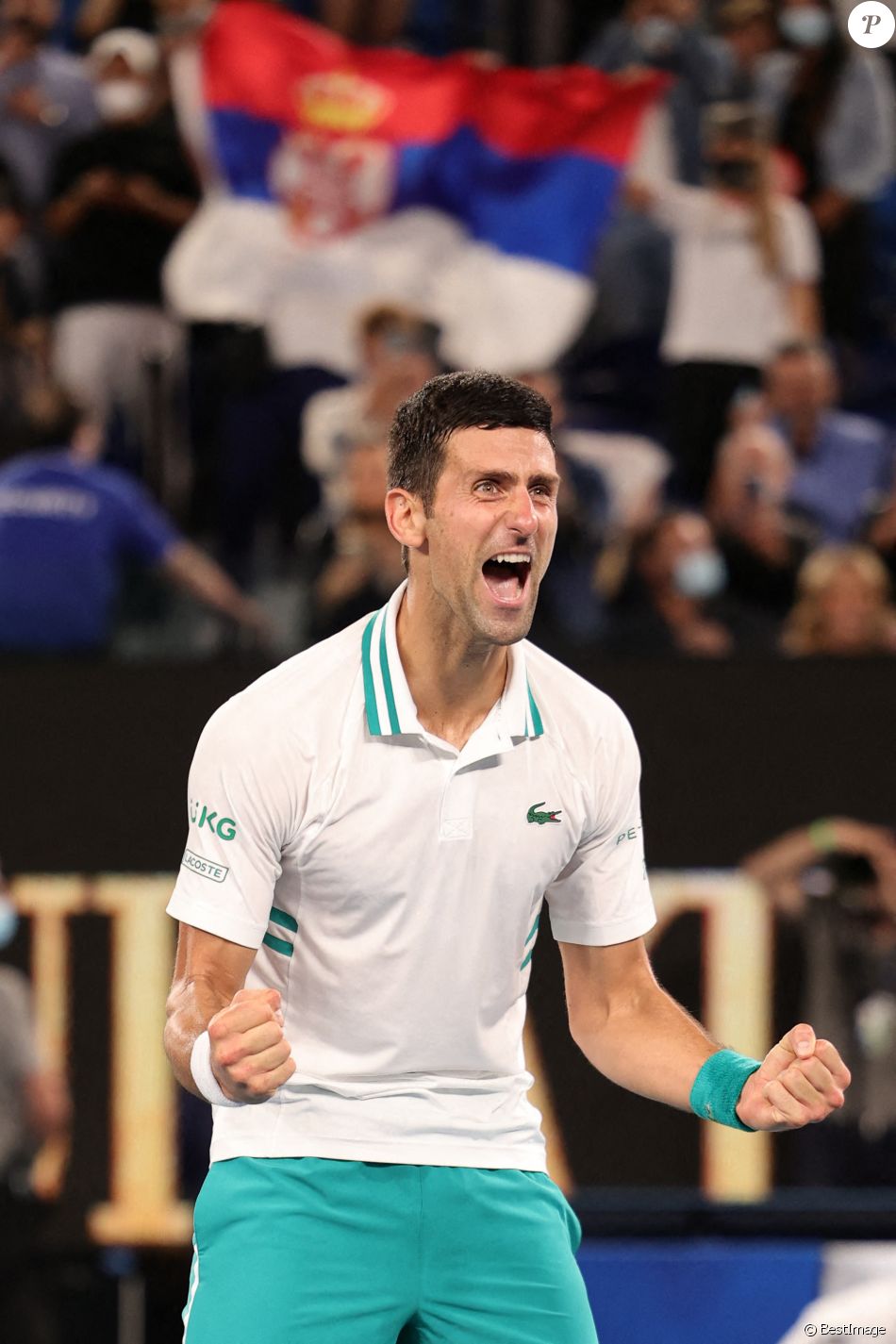 Novak Djokovic remporte l'Open d'Australie, en dominant, 7-5, 6-2, 6-2, le russe Daniil Medvedev en finale, à Melbourne, Australie, le 21 février 2021. © CSM/Zuma Press/Bestimage