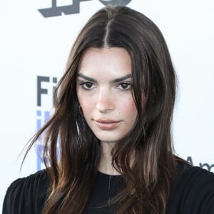 Emily Ratajkowski - Photocall de la soirée de la 35ème édition des Film Independant Spirit Awards à Los Angeles, le 8 février 2020 