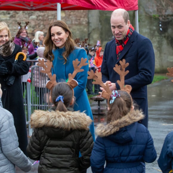 Le prince William, duc de Cambridge, et Catherine (Kate) Middleton, duchesse de Cambridge, rencontrent le personnel et les élèves lors d'une visite à la Holy Trinity Church of England First School à Berwick upon Tweed le deuxième jour d'une tournée de trois jours à travers le pays. Le 7 décembre 2020.