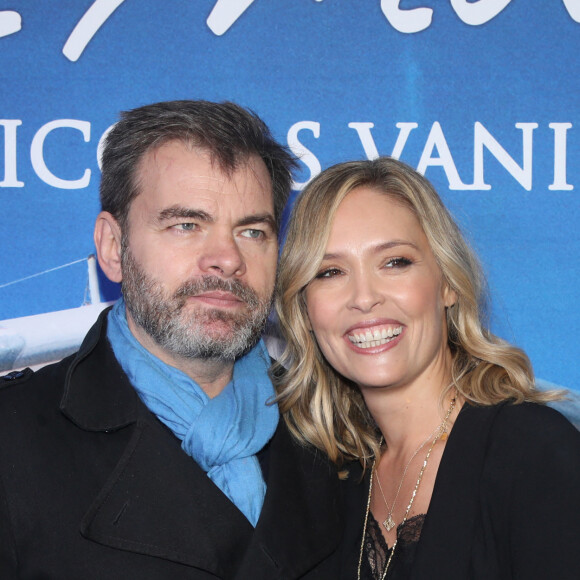 Clovis Cornillac et sa compagne Lilou Fogli - Avant-première du film "Donne-moi des Ailes" au cinéma UGC Normandie à Paris, le 6 octobre 2019. © Denis Guignebourg/Bestimage