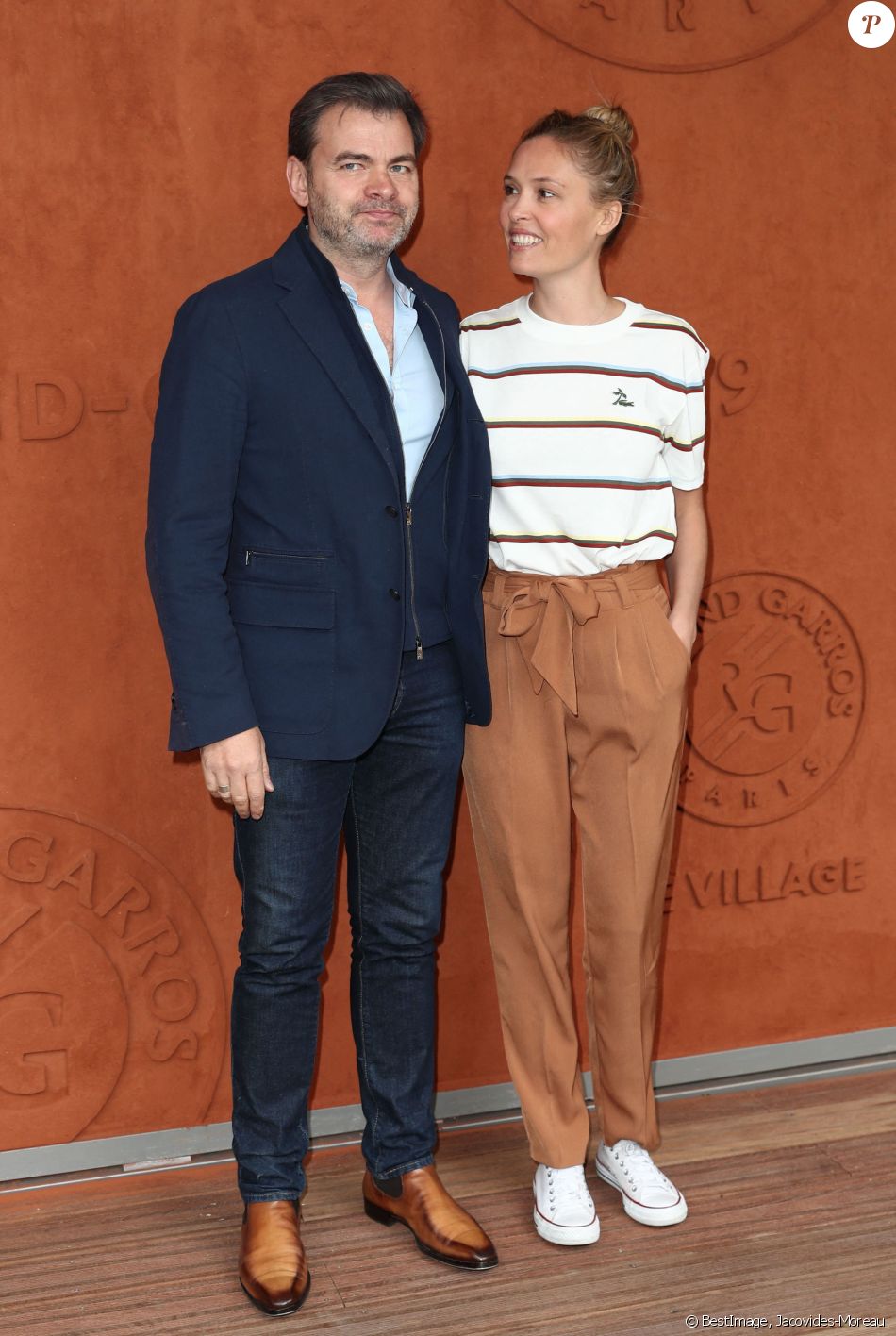 Clovis Cornillac et sa femme Lilou Fogli - Finale hommes lors des internationaux de France de tennis de Roland Garros 2019 à Paris, le 9 juin 2019. © Jacovides - Moreau / Bestimage
