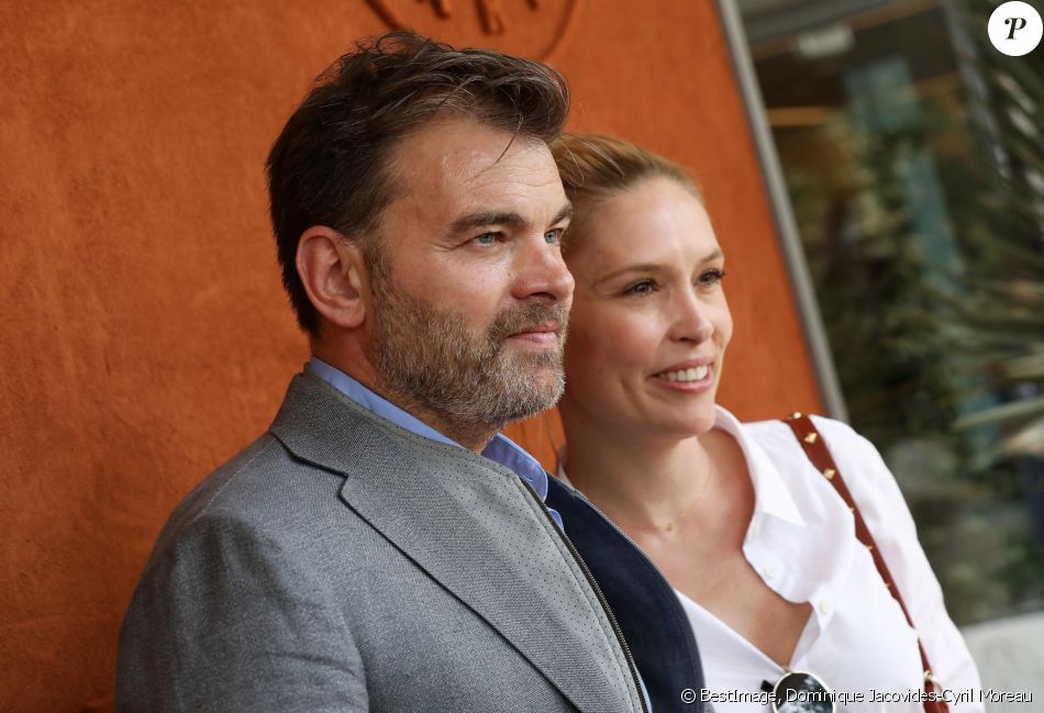 Clovis Cornillac et sa femme Lilou Fogli - People au village des Internationaux de France de Tennis de Roland Garros. Le 3 juin 2018. © Dominique Jacovides-Cyril Moreau / Bestimage