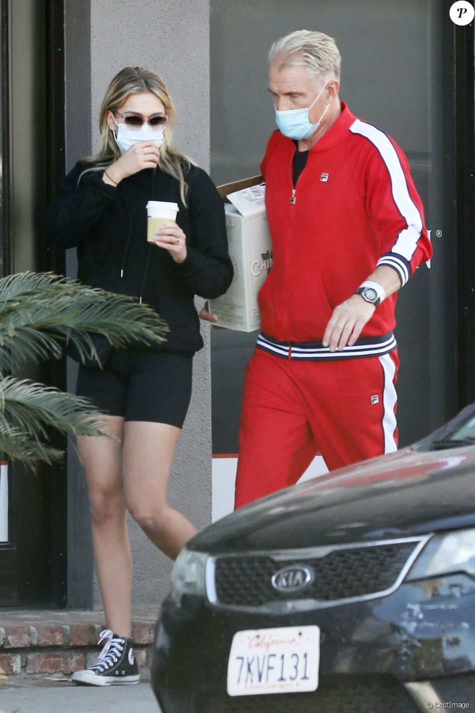 Exclusif - Dolph Lundgren est allé acheter de l'alcool dans un "liquor store" avec sa fiancée Emma Krokdal à West Hollywood, Los Angeles, le 2 mars 2021.