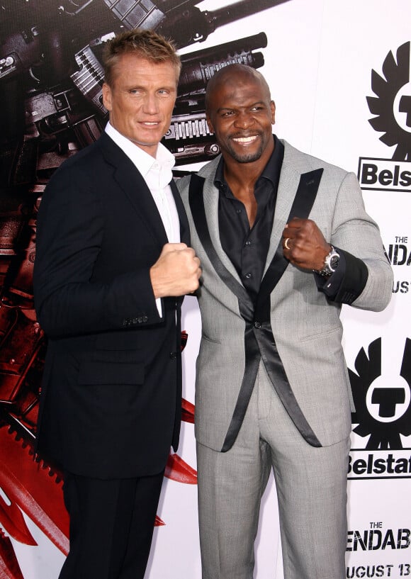 DOLPH LUNDGREN, TERRY CREWS - PREMIERE DU FILM "THE EXPENDABLES" AU GRAUMAN'S CHINESE THEATRE A HOLLYWOOD
