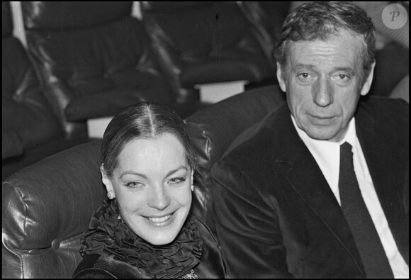 ARCHIVES - Yves Montand et Romy Schneider à la première du film César et Rosalie à Paris en 1972.