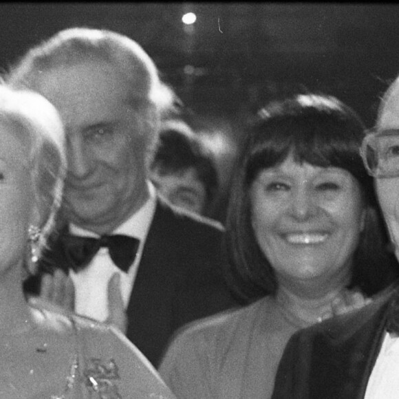 Archives - Line Renaud et Loulou Gasté - Soirée pour le 75ème anniversaire de Loulou Gasté au Paradis Latin, organisée par Line Renaud. Le 18 mars 1983 © Jean-Claude Woestelandt / Bestimage