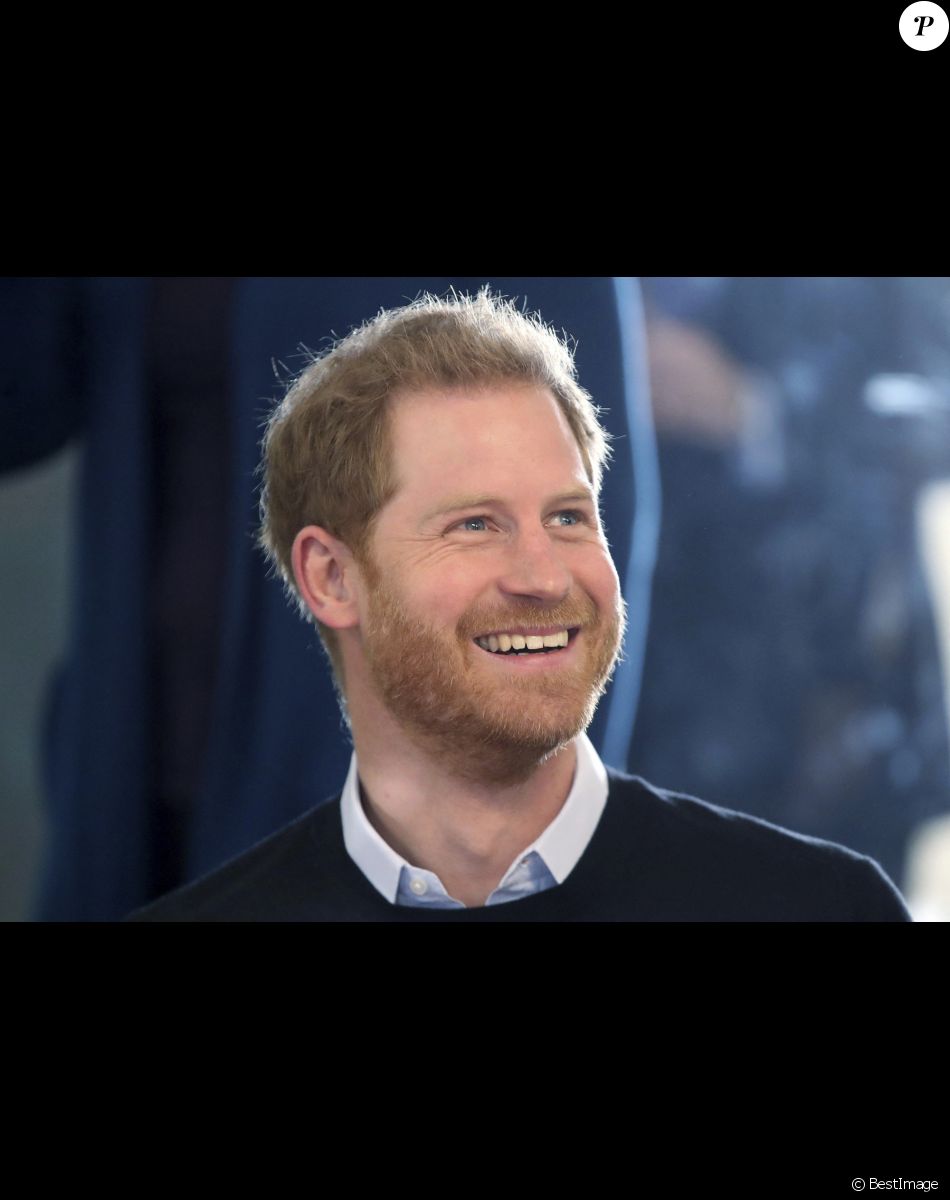 Le prince Harry, duc de Sussex, a rencontré les membres et les volontaires du centre "Streatham Youth and Community Trust's John Corfield" à Londres. Le 19 février 2019
