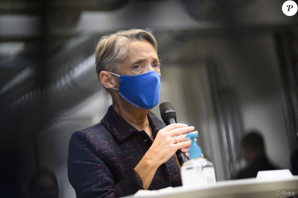 Elisabeth Borne, Ministre déléguée chargée du travail, à l'incubateur L'Ascenseur à Paris, le 8 mars 2021.