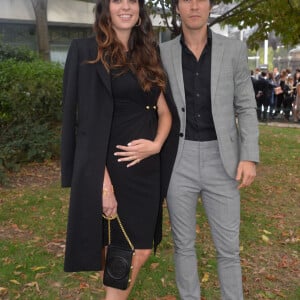 Anouchka Delon enceinte et son compagnon Julien Dereims - Arrivées au défilé Elie Saab "Collection Prêt-à-Porter Printemps/Eté 2020" lors de la Fashion Week de Paris (PFW), le 28 septembre 2019. © Veerren Ramsamy - Christophe Clovis / Bestimage