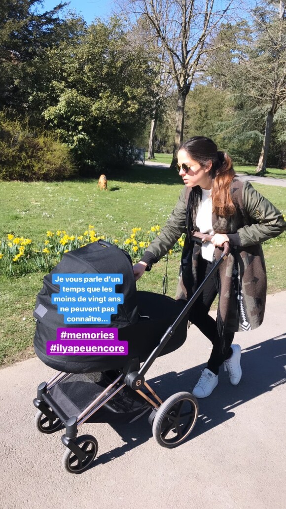 Anouchka Delon dévoile une photo d'elle en train de se promener avec son bébé, le 20 mars 2020.