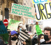 Marion Cotillard - Marche pour le climat, de la place de l'Opéra à la place de la République à Paris. Le 28 mars 2021. © Panoramic / Bestimage