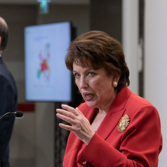 Jean Castex, premier ministre, Roselyne Bachelot, ministre de la culture lors de la conférence de presse du premier ministre concernant la mise en place de moyens de lutte contre l'épidémie de coronavirus (COVID-19) et sur la stratégie de vaccination le 14 janvier 2021. © Jacques Witt / Pool / Bestimage