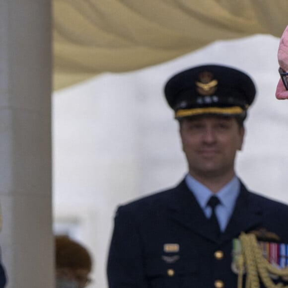 La reine Elizabeth II d'Angleterre assiste à un service pour marquer le centenaire de la Royal Australian Air Force au CWGC Air Forces Memorial à Runnymede, Royaume Uni, le 31 mars 2021.