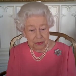 La reine Elisabeth II d'Angleterre encourage les Anglais à se faire vacciner contre le coronavirus (COVID-19) le 26 février 2021.