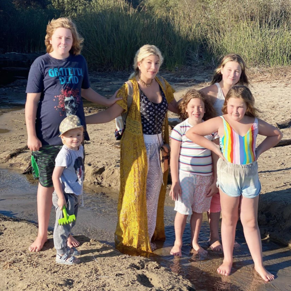 Tori Spelling et ses 5 enfants. Août 2020.