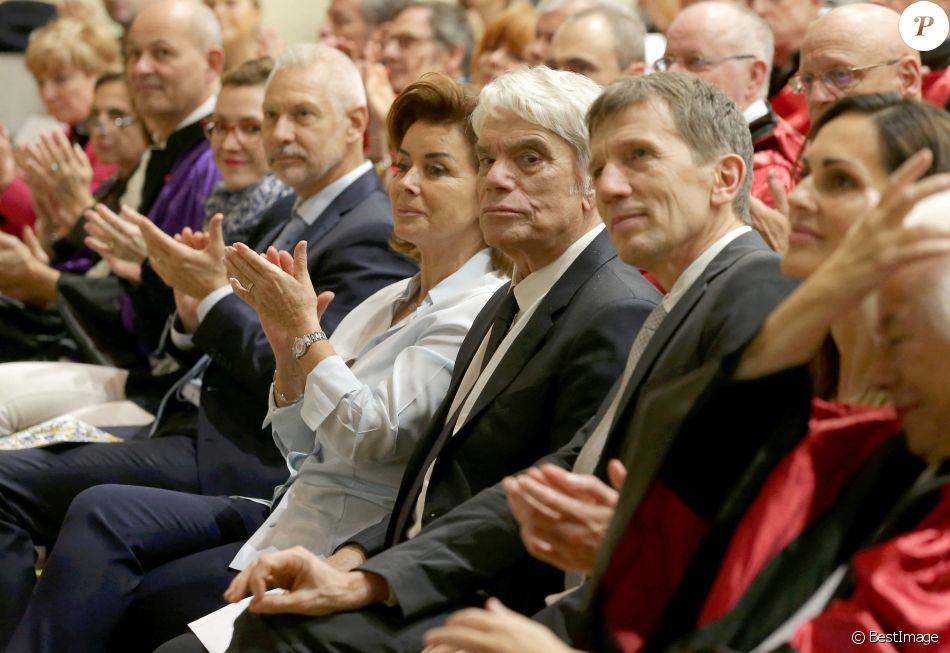 Info du 4 avril 2021 Bernard Tapie et sa femme Dominique violentés chez eux lors d'un cambriolage - Exclusif - Bernard Tapie, nouveau parrain des étudiants en médecine, en compagnie de sa femme Dominique et de Christian Estrosi (maire de Nice) participe à la rentrée solennelle de la faculté de médecine de Nice, le 22 novembre 2018.