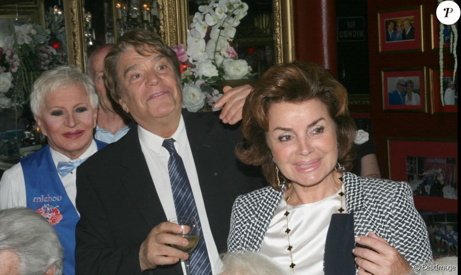Info du 4 avril 2021 Bernard Tapie et sa femme Dominique violentés chez eux lors d'un cambriolage - Bernard Tapie et sa femme Dominique - Michou fête ses 85 ans et les 60 ans de son cabaret à Paris le 20 juin 2016.