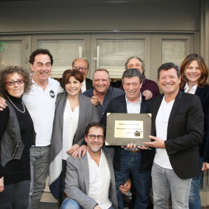 Exclusif - Nelson Monfort, Mireille Dumas, Eric Carrière, Liane Foly, Christian Constant, son associé, Francis Ginibre, Michel Lafon, Eric Laugérias, Alexandra Kazan Laurent Mariotte et Michel Sarran lors du déjeuner de la remise de plaque du prix du jury du Championnat du Monde de Cassoulet 2018 au chef Constant dans son restaurant "Le violon d'Ingres" à Paris, France, le 27 Fevrier 2019. © Denis Guignebourg/Bestimage