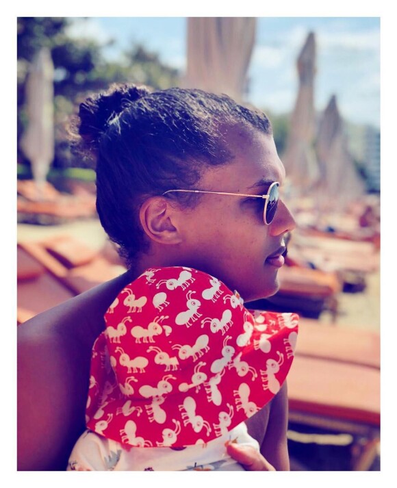 Stromae avec son fils lors de vacances il y a deux ans.