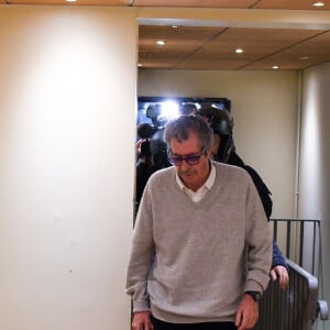 Exclusif - Après sa libération de la prison de la Santé, Patrick Balkany et sa femme Isabelle se rendent à la mairie de Levallois Perret le 12 février 2020.