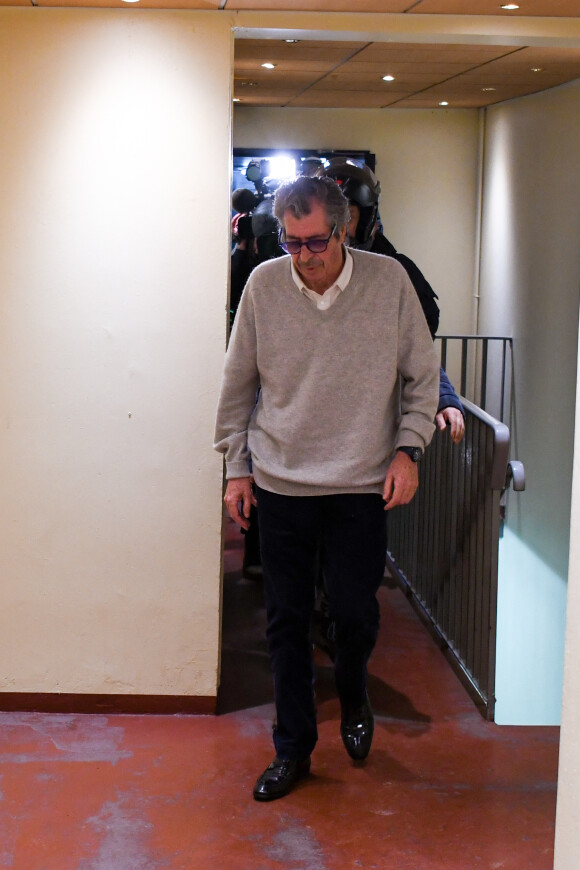 Exclusif - Après sa libération de la prison de la Santé, Patrick Balkany et sa femme Isabelle se rendent à la mairie de Levallois Perret le 12 février 2020.