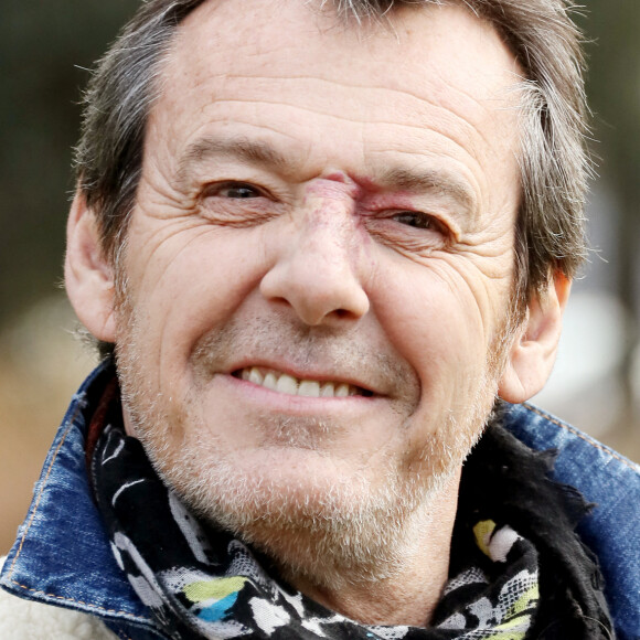 Jean-Luc Reichmann - Photocall de la série "Léo Matteï, Brigade des mineurs", 22e Festival des créations télévisuelles de Luchon. Le 7 février 2020. © Patrick Bernard/Bestimage