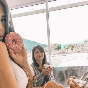 Kim Glow fait don de ses cheveux pour les femmes atteintes d'un cancer - Instagram