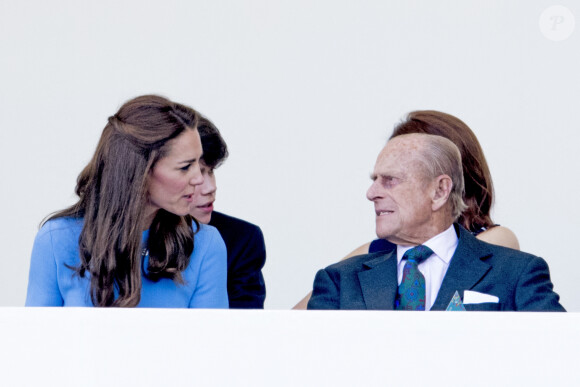Kate Catherine Middleton, duchesse de Cambridge, et le prince Philip, duc d'Edimbourg - La famille royale d'Angleterre au "Patron's Lunch" à Londres, à l'occasion du 90ème anniversaire de la reine. Le 12 juin 2016