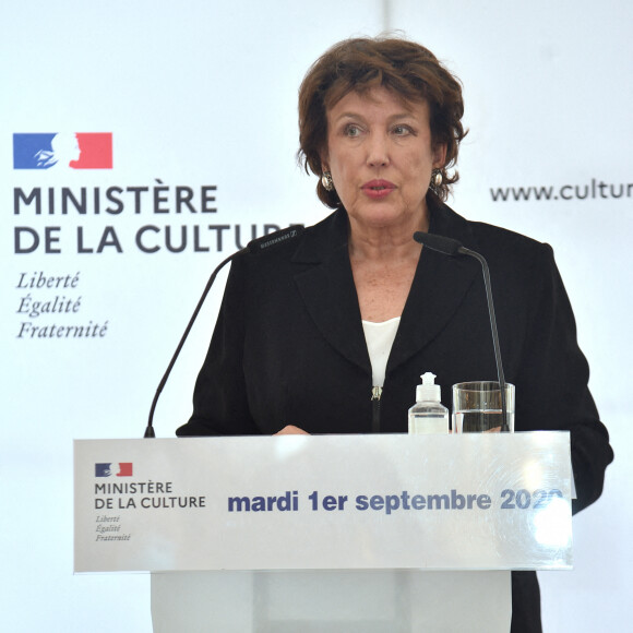 Roselyne Bachelot lors de la passation de pouvoir du directeur de l'opéra de Paris au ministère de la culture, le 1er septembre 2020.