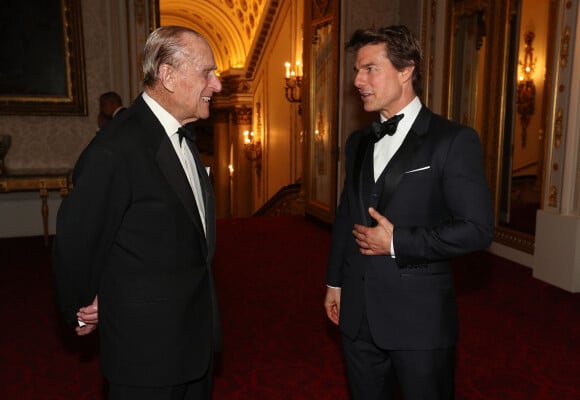 Le prince Philip, duc d'Edimbourg et Tom Cruise lors du dîner pour le 75ème anniversaire "Outward Bound Trust" au Palais de Buckingham à Londres, Royaume Uni, le 8 mars 2017.