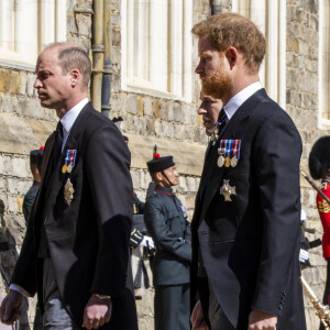 Le prince Harry, duc de Sussex, le prince William, duc de Cambridge - Arrivées aux funérailles du prince Philip, duc d'Edimbourg à la chapelle Saint-Georges du château de Windsor, le 17 avril 2021. 